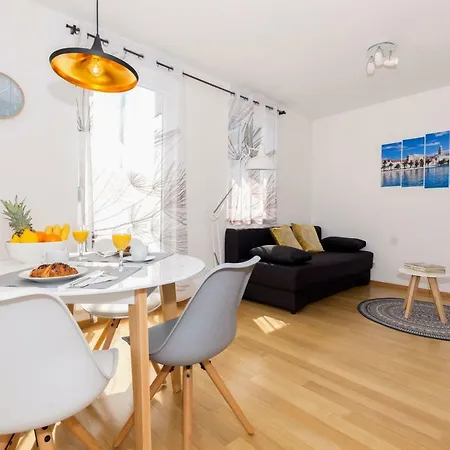 Cvit Jadrana * Split