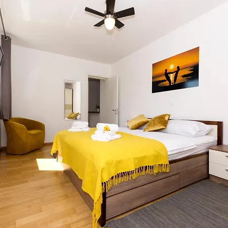 Cvit Jadrana سبليت